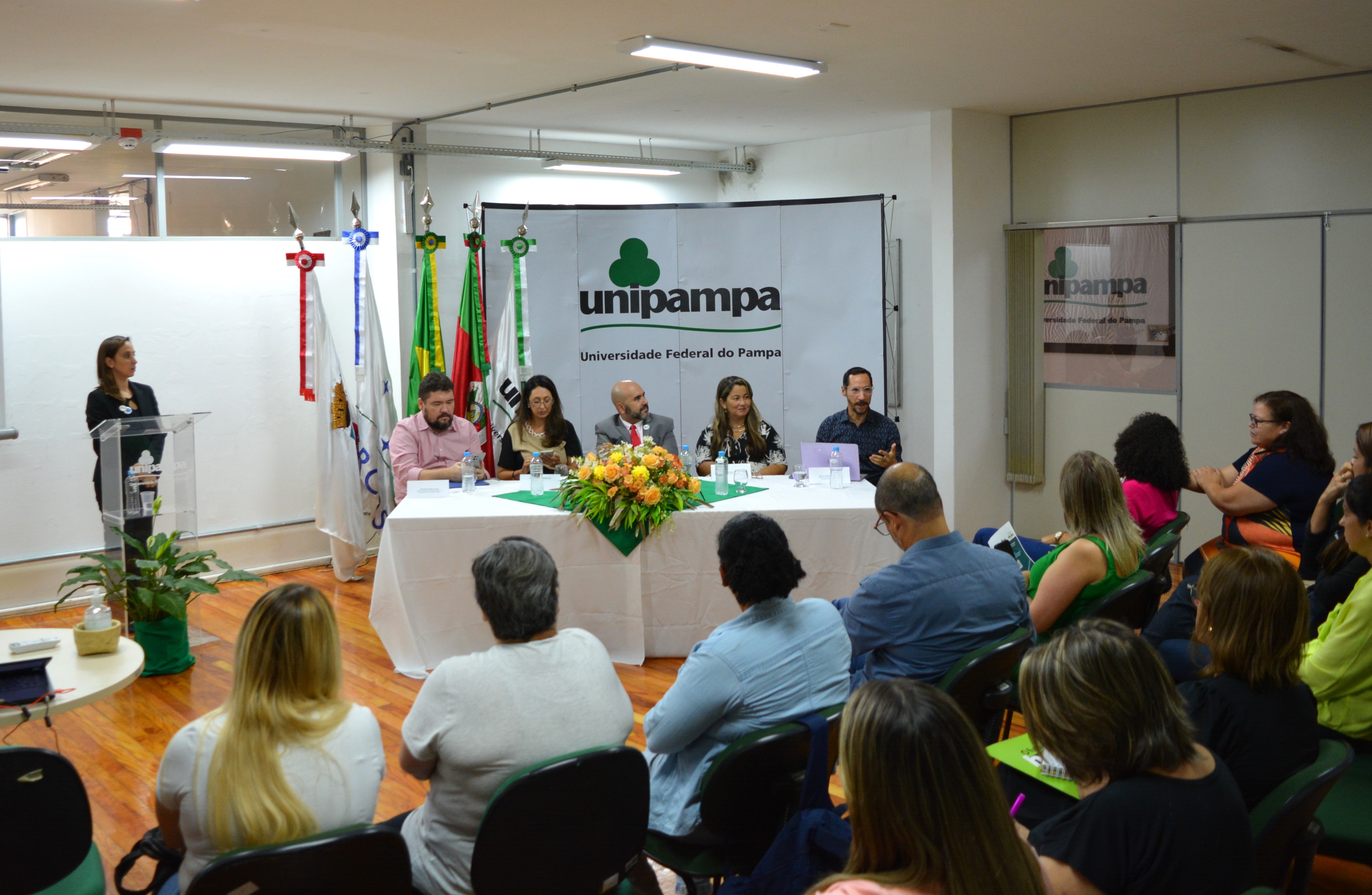 Evento reuniu gestores da Educação dos municípios de abrangência da Unipampa - Foto: Franceli Couto Evento reuniu gestores da Educação dos municípios de abrangência da Unipampa - Foto: Franceli Couto